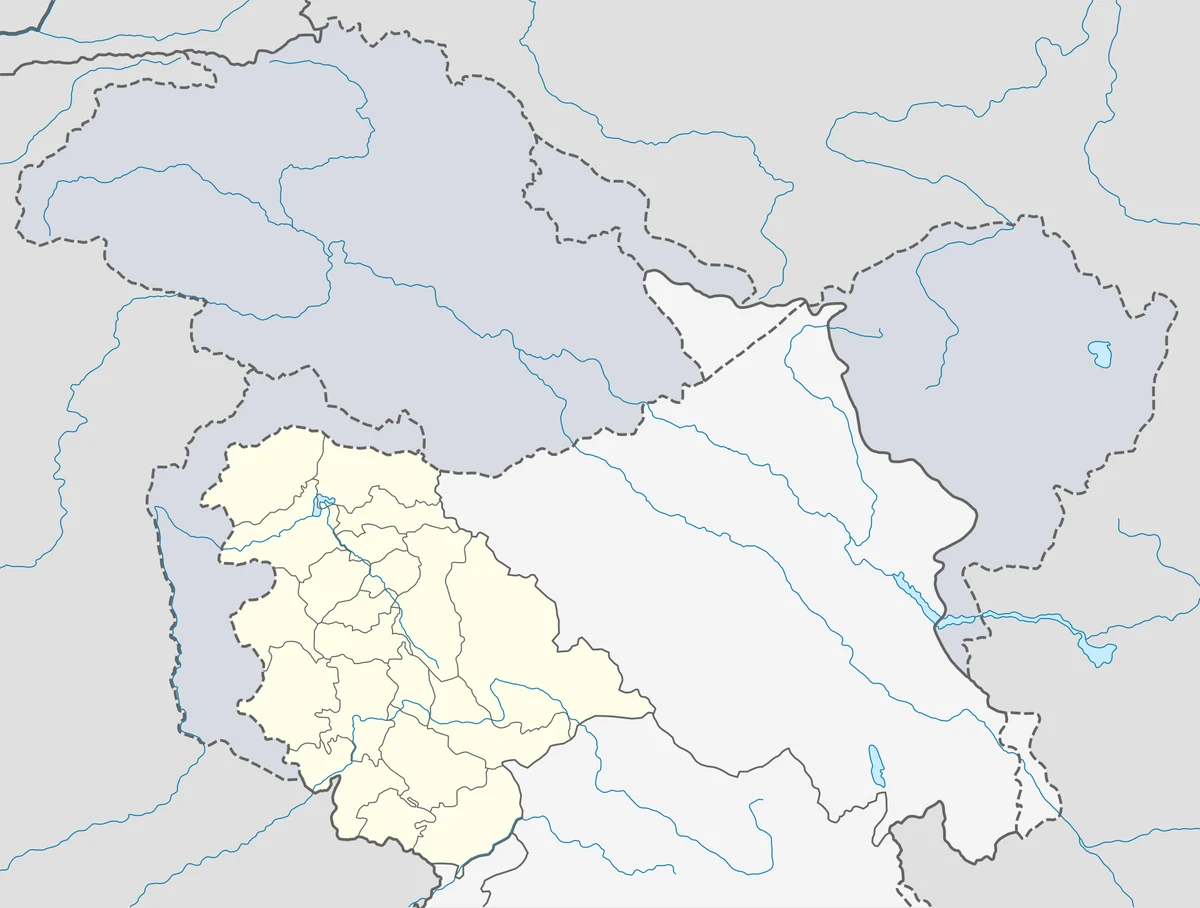 A map of the former princely state of Jammu and Kashmir drawn to the United Nations convention for disputed territory, showing the Indian-administered, Pakistan-administered and Chinese-administered portions separated by the Line of Control and the Line of Actual Control.